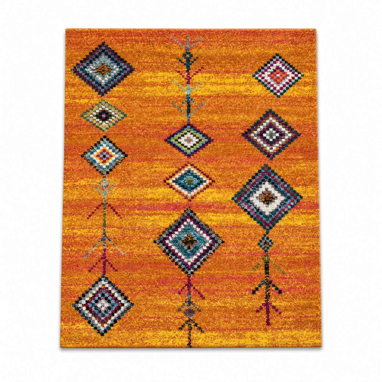 Tapis berbere orange à motifs losanges colorés sur fond uni, style traditionnel marocain.