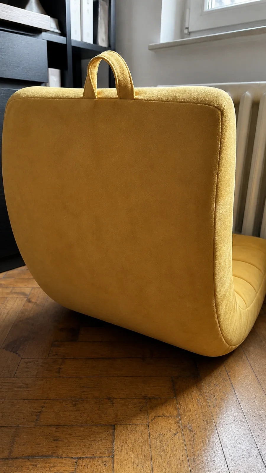 Photo de démonstration de Chauffeuse Fauteuil Capitonné avec Repose-Pieds en coloris Jaune ocre